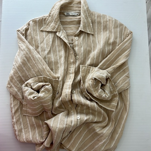 Zara tan and white button down blouse size xs - Picture 3 of 3